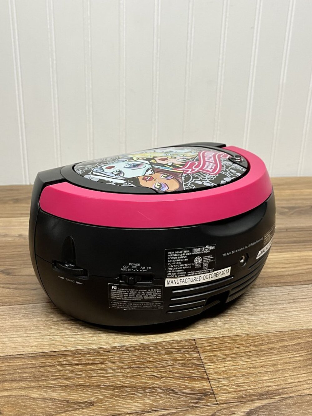 Monster High Pink CD Boombox Portable Player Radio 56049-TRU 2014 TESTED WORKS - Picture 8 of 12